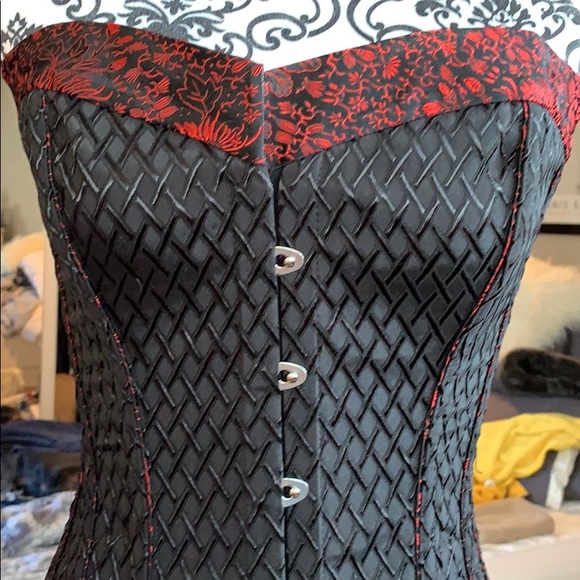 PLAYGIRL LONG BLACK & RED Brocade CORSET. - Picture 3 of 8